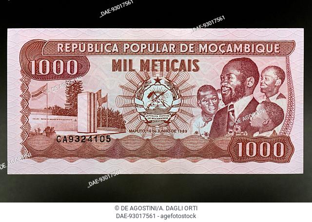 1000 meticais banknote, 1989, obverse depicting Machel Samora (1933-1986). Mozambique, 20th century