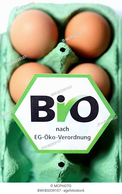 hen's eggs with organic certification in egg box