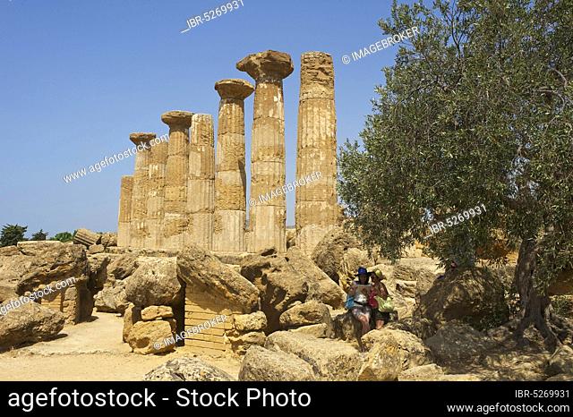 Tempio di Ercole, Valle dei Templi, Valley of the Temples, Agrigento, Sicily, Italy, Europe