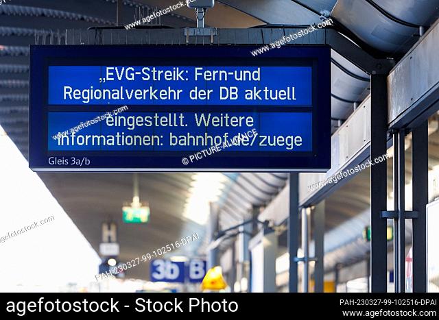 27 March 2023, Rhineland-Palatinate, Mainz: A display board on the platform at Mainz Central Station indicates the warning strike