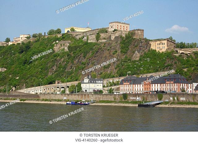 Koblenz : Festung Ehrenbreitstein mit Rhein