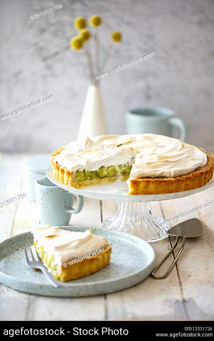 Gooseberry tart with meringue topping