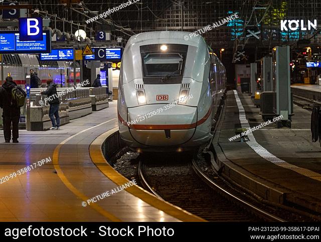 20 December 2023, North Rhine-Westphalia, Cologne: An ICE train stands on the platform at Cologne Central Station. In a ballot that ended on Tuesday