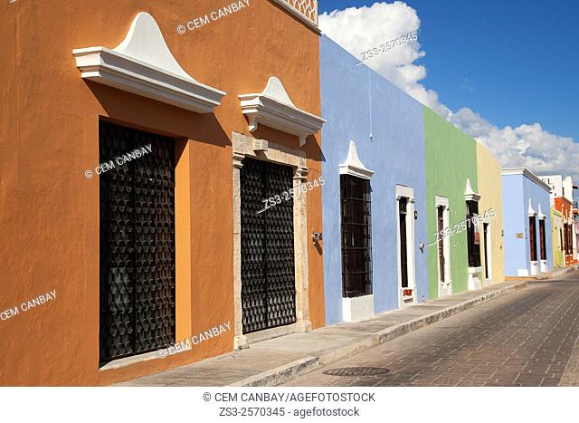 Scene from the historic center of Campeche with colorful walls of colonial houses, Campeche Region, Yucatan, Mexico, Central America