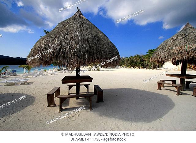 Beach ; Roatan island ;  country Honduras