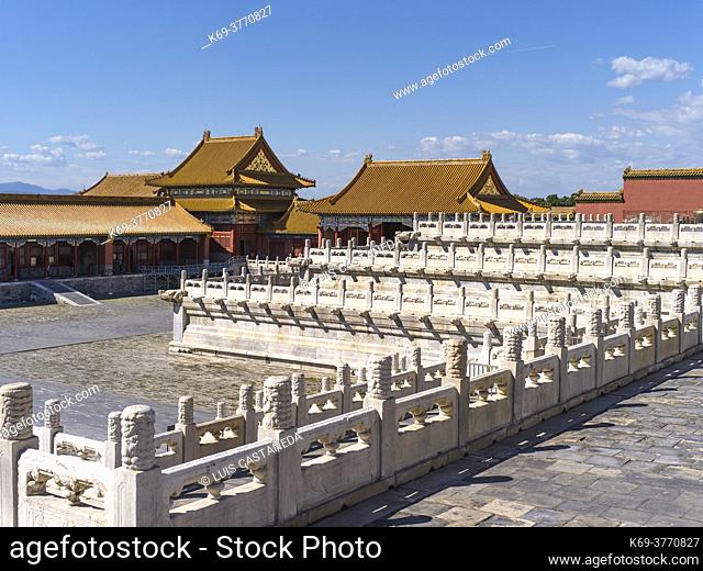 The Forbidden City was the Chinese imperial palace from the Ming Dynasty to the end of the Qing Dynasty. It is located in the middle of Beijing, China