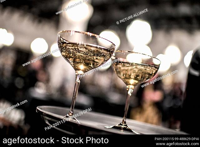14 January 2020, Berlin: Champagne is offered at the Berlin Fashion Week. Photo: Britta Pedersen/dpa-Zentralbild/ZB. - Berlin/Berlin/Germany