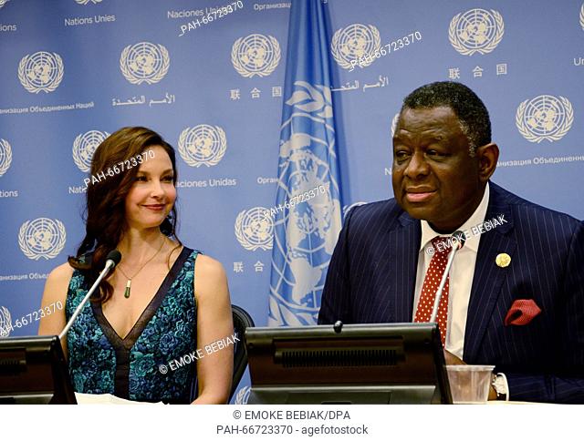 47-year-old US actress Ashley Judd (L) has been appointed ambassador by the United Nations Population Fund (UNFPA) in New York, USA, 15 March 2016