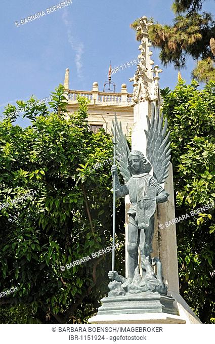 Sculpture, angel, palacio, Palau de la Generalitat, seat of government, Plaza de la Virgen Square, Valencia, Spain, Europe