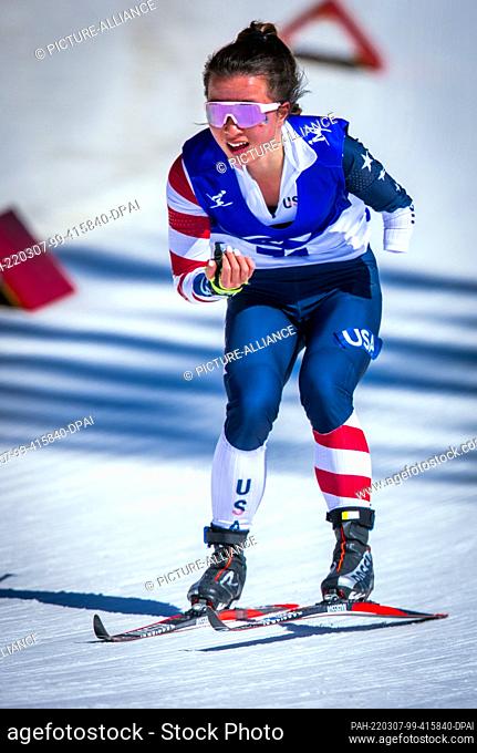 07 March 2022, China, Zhangjiakou: Paralympics, Para Ski Nordic, cross-country, 15km, classic, standing, women, Grace Miller of the USA in the 15km race
