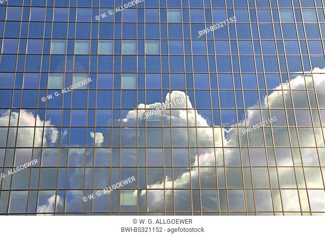 reflection of the cloudy sky at the glass facade of the headquarters of the Deutsche Bank, Germany, Hesselbach, Frankfurt/Main