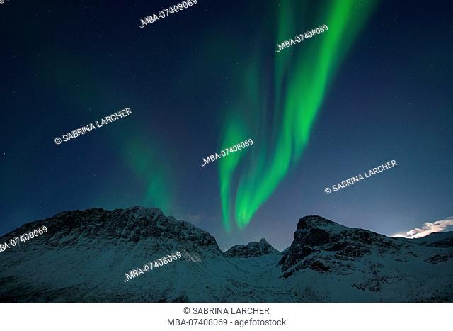 Europe, Norway, Troms, dancing Northern Lights over Grøtfjord