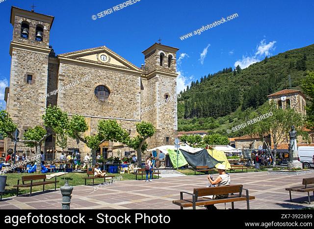 Church of San Vicente, Potes, small town, Picos de Europa, Peaks of Europe National Park, Cantabria, Spain, Europe