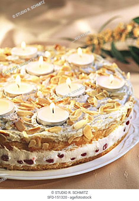 Candlelight cake (almond meringue gateau with tea lights)