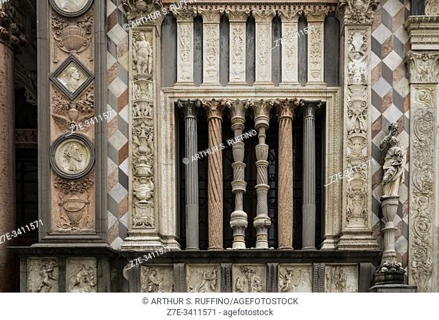 Detail of the façade of the Colleoni Chapel (Cappella Colleoni), Piazza del Duomo, Upper City (Città Alta), Bergamo, Lombardy, Italy, Europe