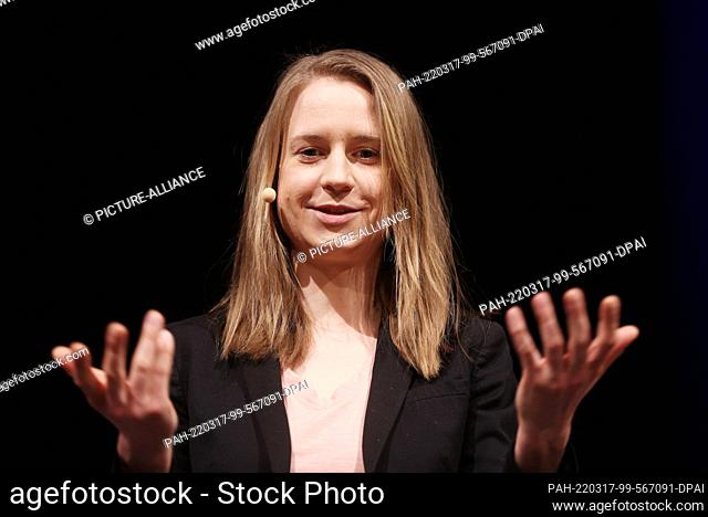 17 March 2022, North Rhine-Westphalia, Cologne: Maren Urner, neuroscientist and professor of media psychology at the HMKW University of Applied Sciences for...