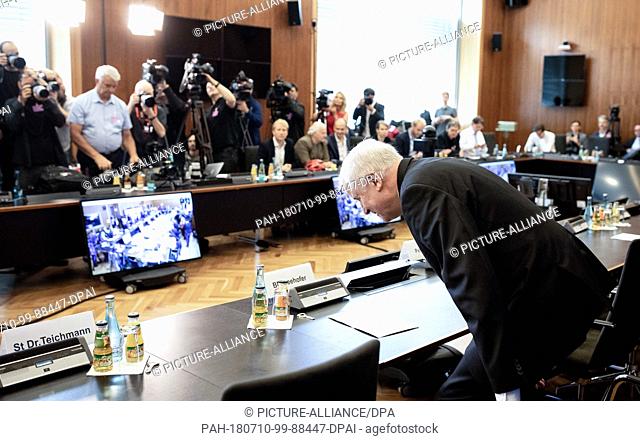 10 July 2018, Germany, Berlin: Horst Seehofer of the Christian Social Union (CSU), German Minister of the Interior, Homeland and Building