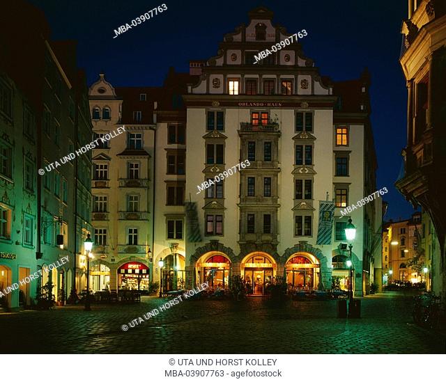 Germany, Upper Bavaria, Munich, Platzl, Orlandokeller, pavement cafés, of evening, Bavaria, city center, pedestrian precinct, Orlando-Haus, pubs, cafes