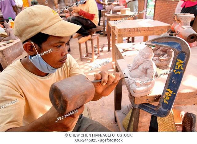 Artisans during the artistic craftsmanship at Artisans d'Angkor in Siem Reap, Cambodia