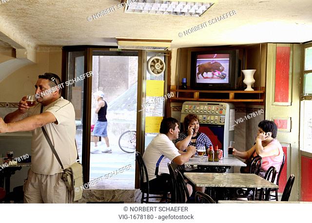 Scene in a bar in Palma de Mallorca. - PALMA DE MALLORCA, MALLORCA, SPAIN, 01/01/2009