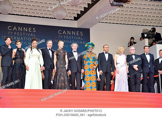 Jury members: Chang Chen, Kristen Stewart (Chanel dress), Ava DuVernay, Denis Villeneuve, Cate Blanchett (president, Armani Privé dress), Robert Guediguian