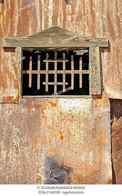 Humberstone, latticed windows, vergitterte Fenster, abandoned saltpetre town, verlassene Salpeterstadt, Museum, Iquique, Norte Grande, northern Chile, Nordchile