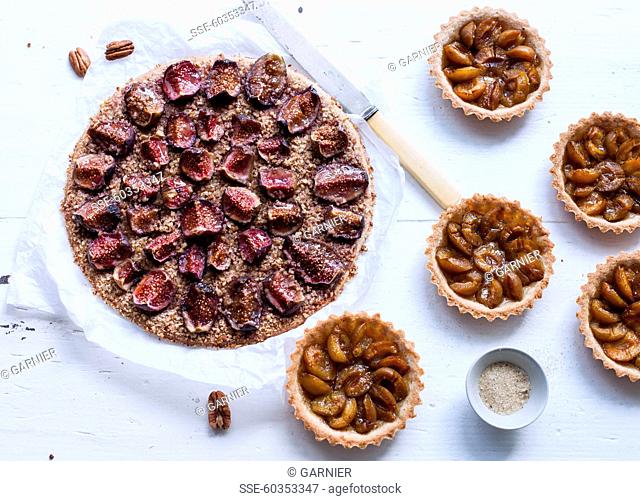 Fig-pecan tart and mirabelle plum-vanilla-tonka bean tartlet