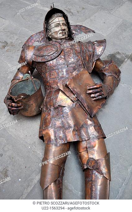 Bologna (Italy): copper sculpture, part of the group ‘Umanità’ (‘Humanity’, by Sara Bolzani and Nicola Zamboni), temporarily exhibited in Palazzo D’Accursio’s...