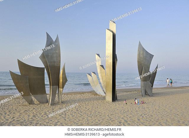 France, Calvados, Saint Laurent sur Mer, Omaha Beach, sculpture Les Braves by the sculptor Anilore Banon in honor of the 60th anniversary of the landing of...