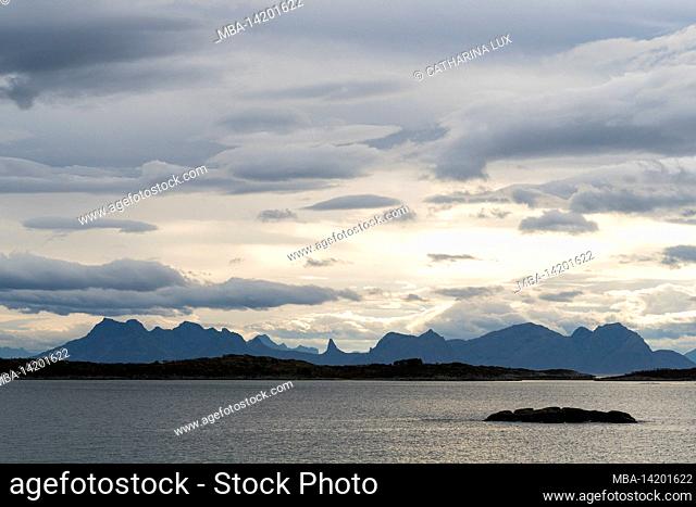 Norway, Lofoten, Raffsund, landscape near Digermulen, distant view