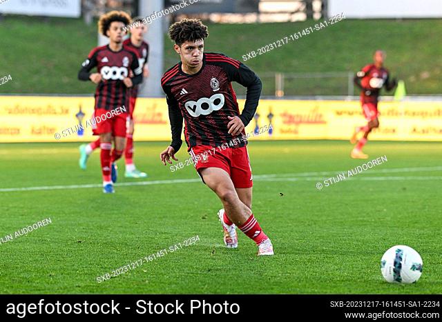 Lawrence Henry (2) of Standard SL16 FC pictured during a soccer game between KMSK Deinze and SL16 FC during the 16th matchday in the Challenger Pro League...