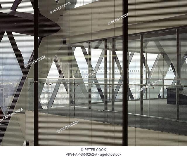 SWISS RE, 30 ST MARY’S AXE, LONDON, EC3 FENCHURCH, UK, FOSTER & PARTNERS, INTERIOR, DETAIL OF WINDOW