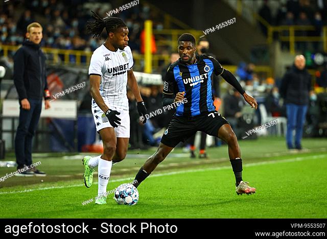 Charleroi's Joris Kayembe and Club's Clinton Mata fight for the ball during a soccer match between Club Brugge KV and Sporting Charleroi