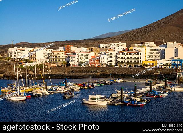 Spain, Canary Islands, El Hierro Island, La Restinga, town view from the port, dawn