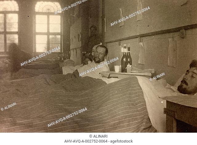Album of the First World War in Friuli-Venezia Giulia: department of medicine at Villa Brazzà, home to 17 of the Hospital of war in Soleschiano Manzano