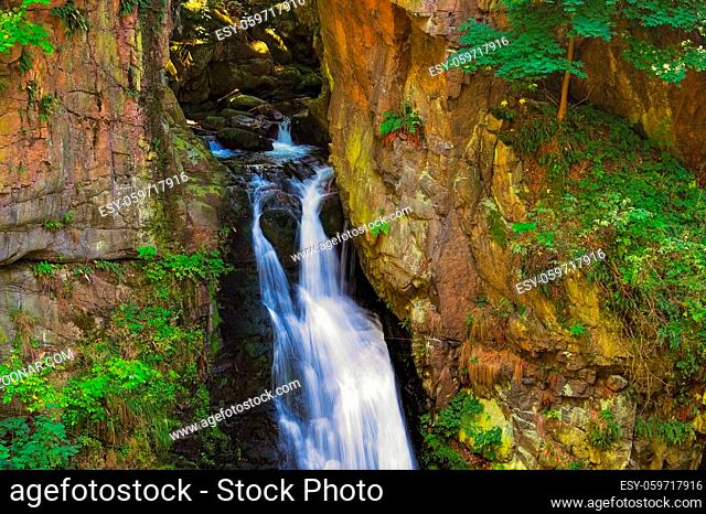 Wölfelfall Wasserfall im Glatzer Land, Schlesien - waterfall Woelfelfall in Miedzygorze in Silesia