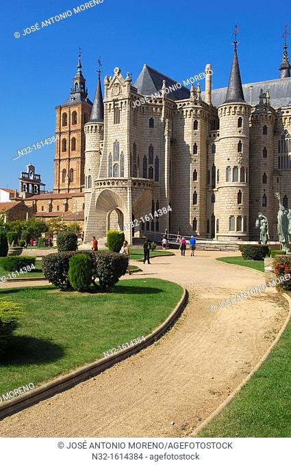 Episcopal Palace designed by Gaudi now Museo de los Caminos dedicated to the Way of Santiago, Astorga, Silver Route, Leon province, Castilla y Leon, Spain