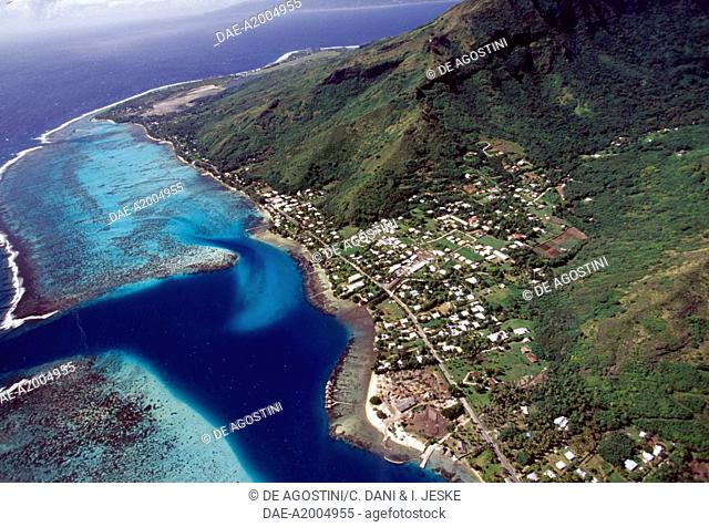 Passe Irihonu, Maharepa, Mo'orea, aerial view, Society islands, French Polynesia