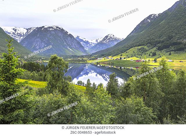 mountain panorama at the lake Dalavatnet, Norway, snow-capped mountains and mirroring, municipality of Sogndal, Sogn og Fjordane county