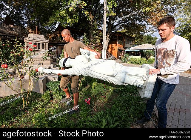 RUSSIA, REPUBLIC OF CRIMEA - OCTOBER 6, 2023: A replica of the Statue of Liberty is dismantled at the Crimea in Miniature on the Palm of the Hand miniature park...