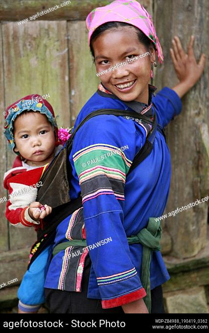 Phu Lao mother and child