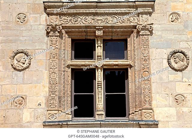 RENAISSANCE-STYLE WINDOW IN THE APARTMENTS USED BY EMPRESS EUGENIE DE MONTIJO, WIFE OF NAPOLEON III, INNER COURTYARD OF THE CHATEAU OF PAU WHERE HENRI IV KING...