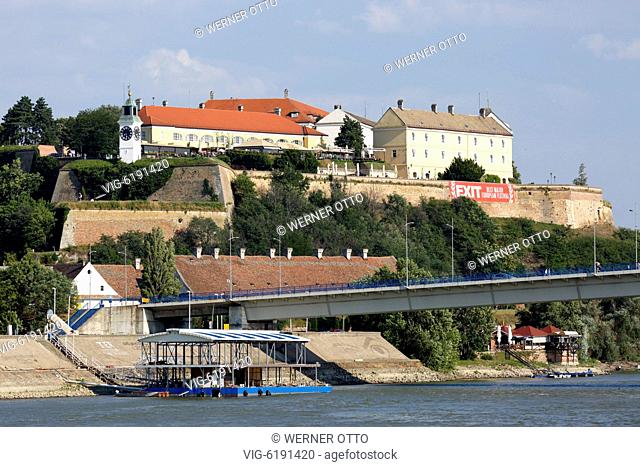 Serbia, Novi Sad on the Danube, Province Vojvodina, District South Backa, Petrovaradin Fortress, Varadin Bridge, Danube bridge, Danube landscape
