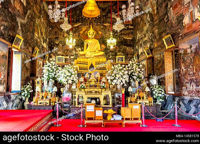 Golden Buudha, Ubosot, Ordination Hall, Wat Arun, Temple of Dawn, Bangkok, Thailand, Asia