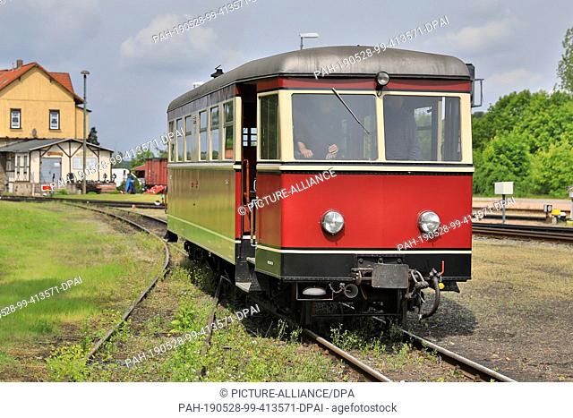 28 May 2019, Saxony-Anhalt, Magdeburg: The DEV railcar ""T 44"" is located at Gernrode station. Here he drives to the Sachsen-Anhalt-Tag next weekend for the...