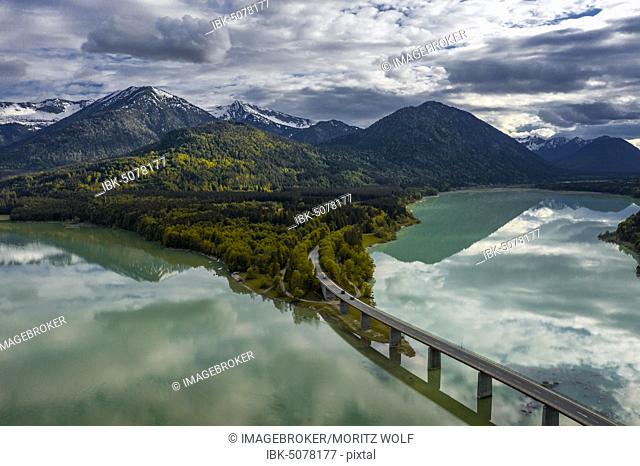 Sylvenstein lake and Faller-Klamm bridge, Sylvenstein reservoir, cloudy sky, near Lenggries, Isarwinkel, aerial view, Upper Bavaria, Bavaria, Germany, Europe
