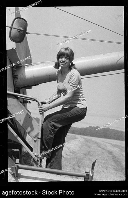 ***AUGUST 13, 1981 FILE PHOTO***Combine harvester operator Eva Lysenkova from Machinery and Tractor Station in Velky Tynec, Czechoslovakia, August 13, 1981