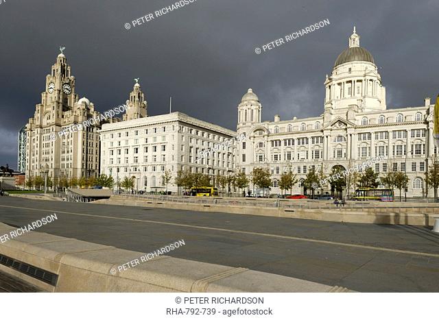 The Three Graces Buildings, (The Royal Liver Building, The Cunard Building and The Port of Liverpool Building), Pier Head, UNESCO World Heritage Site