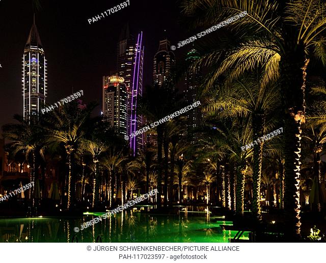 This pool is illuminated in the palm garden of a luxury hotel (The Westin Dubai Mina Seyahi Beach Resort & Marina) not far from Marina Bay in the district...