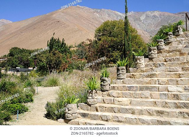 stone stairs, Steintreppe, Pisco Destillerie, Pisco Elqui, village, Dorf, Vicuna, Valle d Elqui, Elqui Valley, Elqui Tal, Norte Chico, northern Chile, Nordchile